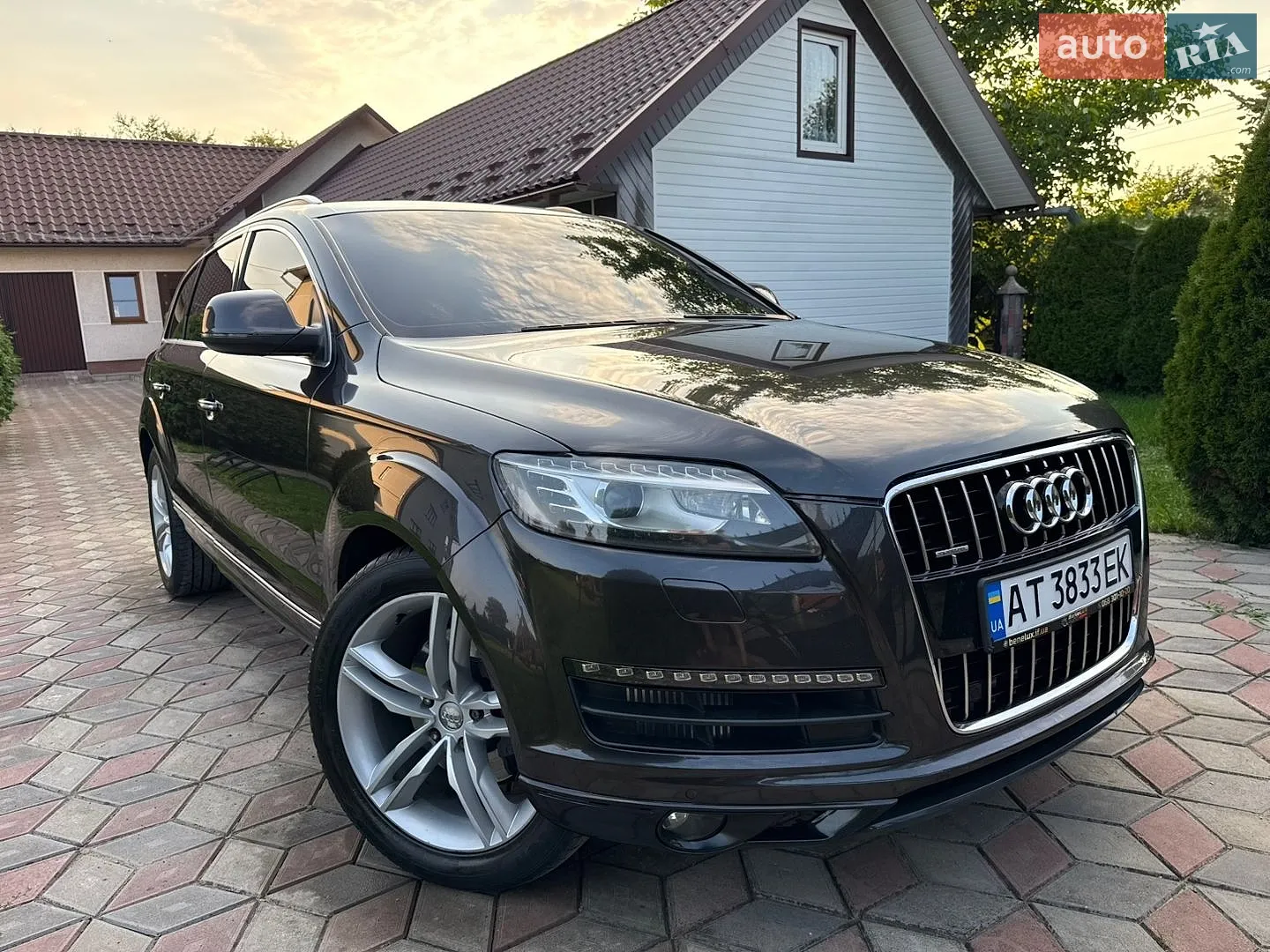 2010 Audi Q7 - мініатюра 2