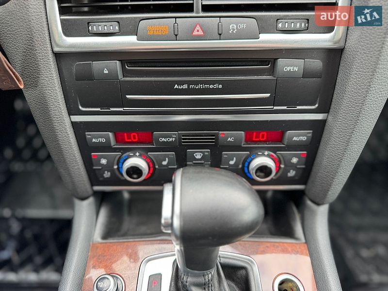 Внедорожник / Кроссовер Audi Q7 2012 в Черновцах