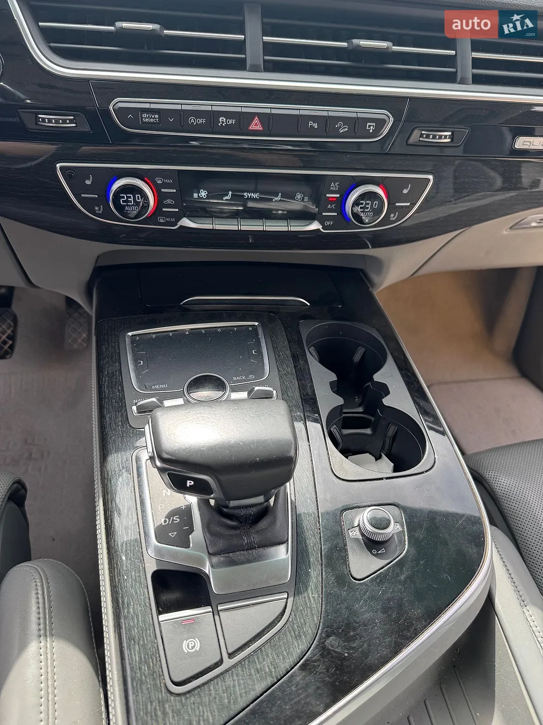 2016 Audi Q7 - мініатюра 17
