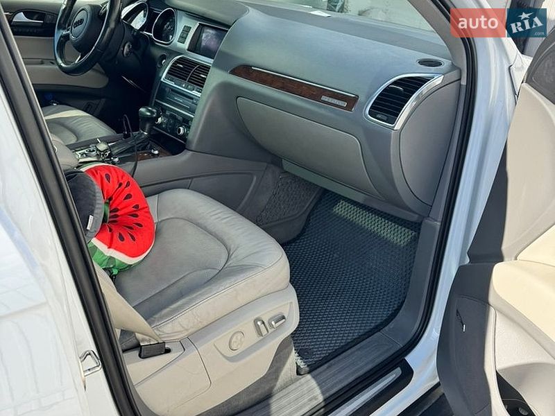 Внедорожник / Кроссовер Audi Q7 2013 в Киеве