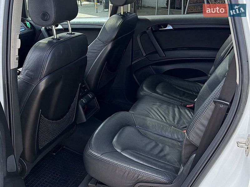 Внедорожник / Кроссовер Audi Q7 2009 в Черновцах