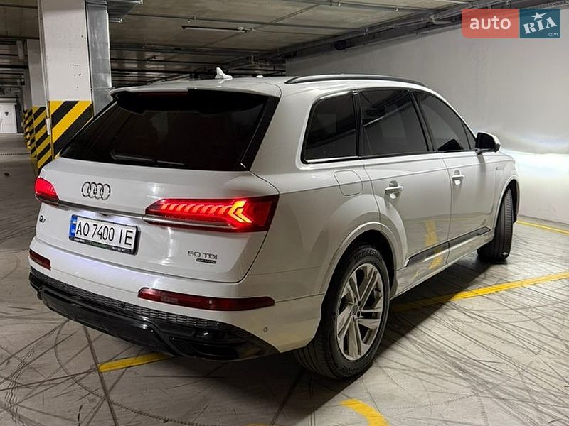 Внедорожник / Кроссовер Audi Q7 2020 в Мукачево