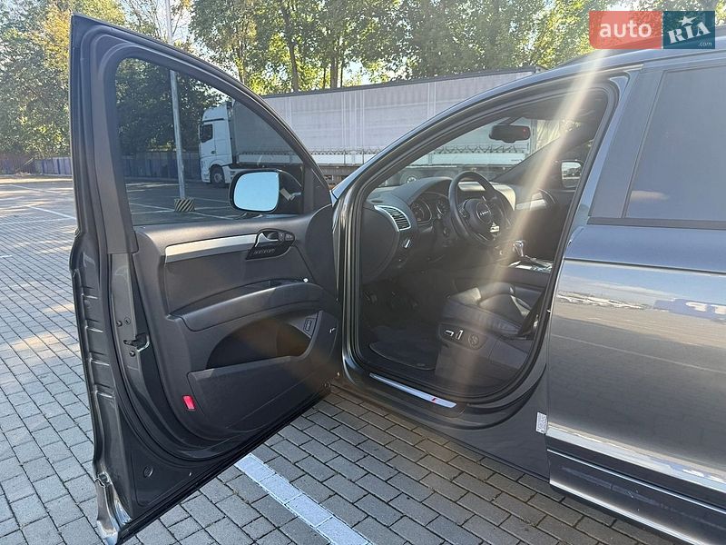 Позашляховик / Кросовер Audi Q7 2015 в Тернополі