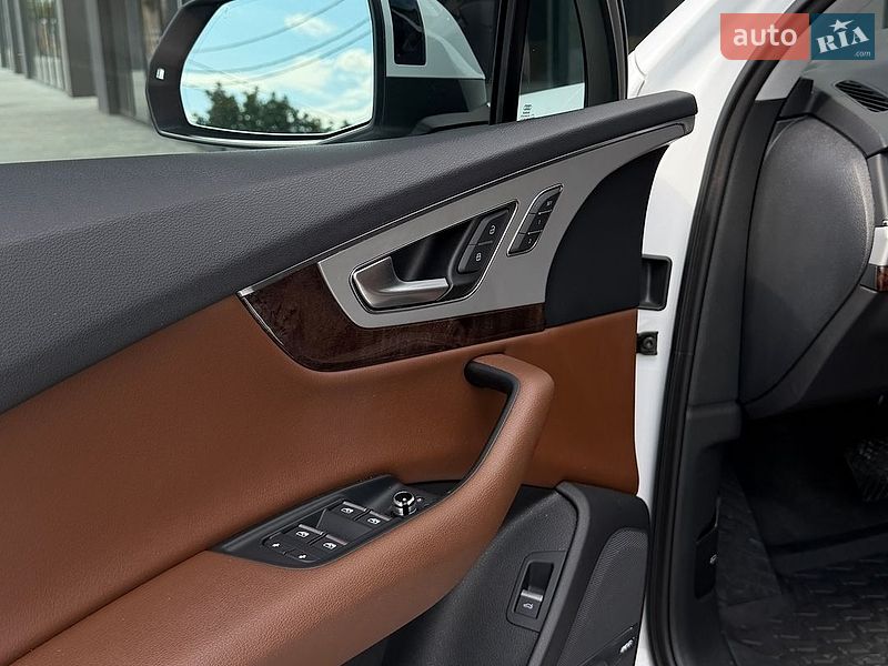 Позашляховик / Кросовер Audi Q7 2019 в Виноградові