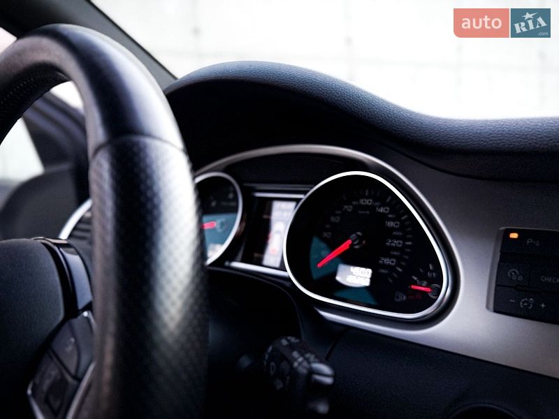 Позашляховик / Кросовер Audi Q7 2013 в Тернополі