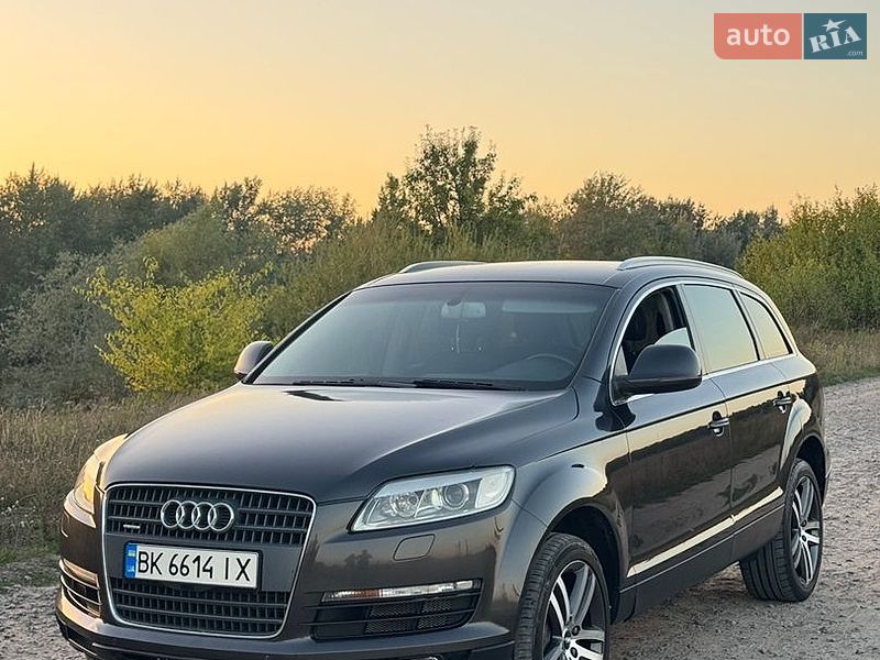 Внедорожник / Кроссовер Audi Q7 2007 в Ровно