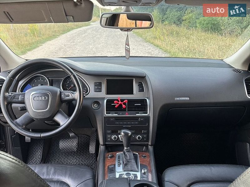 Внедорожник / Кроссовер Audi Q7 2007 в Ровно
