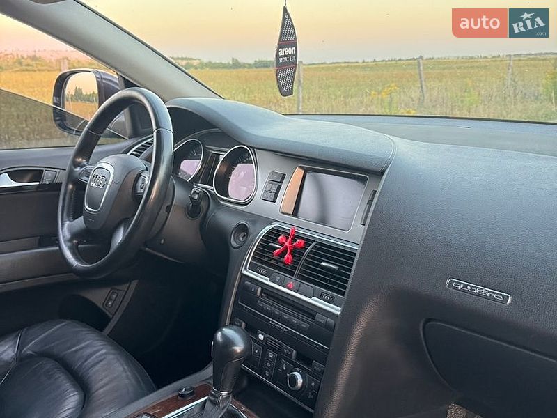 Внедорожник / Кроссовер Audi Q7 2007 в Ровно