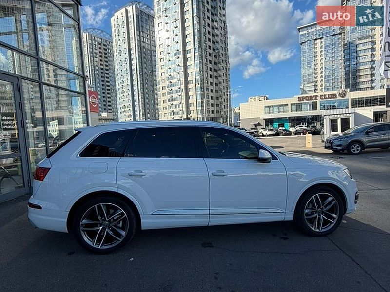 Позашляховик / Кросовер Audi Q7 2018 в Києві