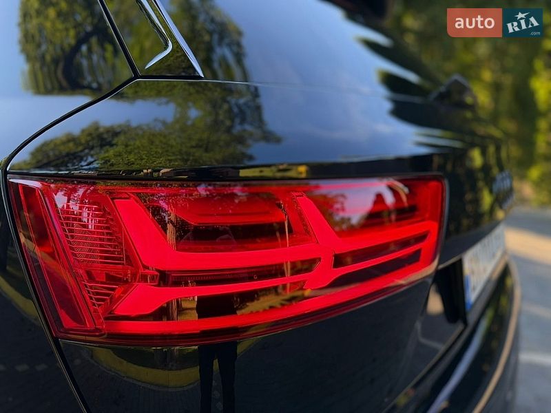 Внедорожник / Кроссовер Audi Q7 2016 в Шепетовке