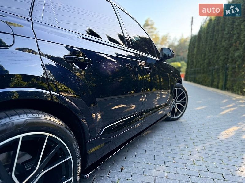 Внедорожник / Кроссовер Audi Q7 2016 в Шепетовке