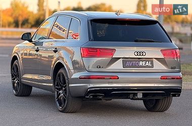 Внедорожник / Кроссовер Audi Q7 2016 в Кривом Роге