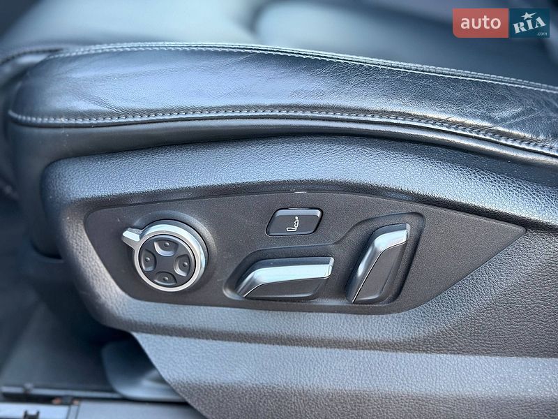 Внедорожник / Кроссовер Audi Q7 2016 в Кривом Роге