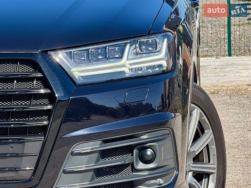Внедорожник / Кроссовер Audi Q7 2018 в Киеве