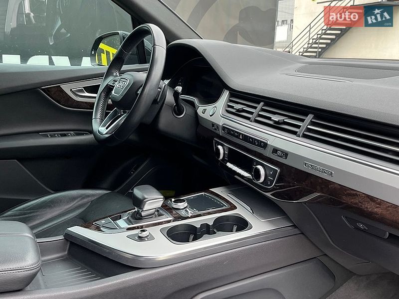 Внедорожник / Кроссовер Audi Q7 2018 в Стрые