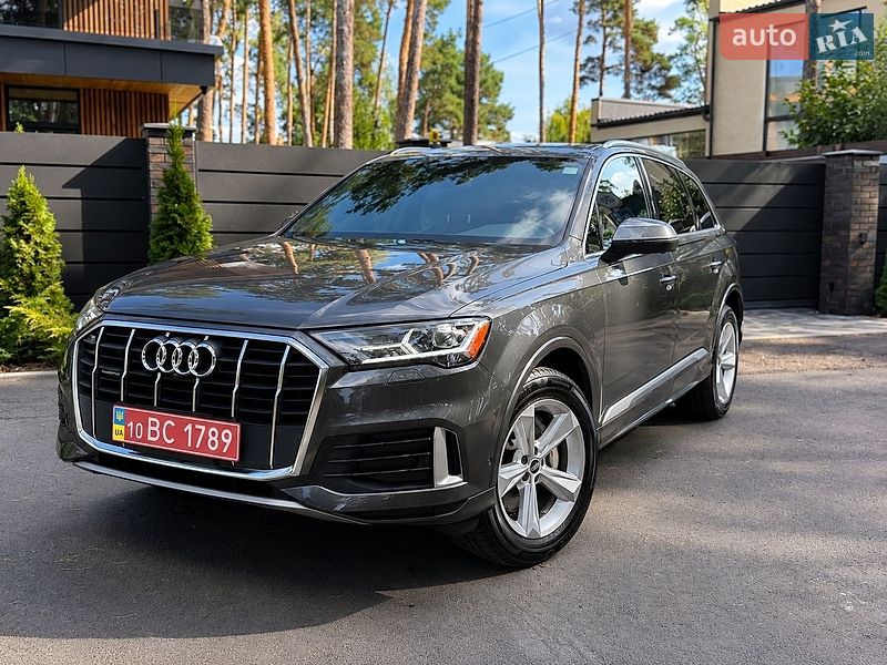 Внедорожник / Кроссовер Audi Q7 2020 в Киеве