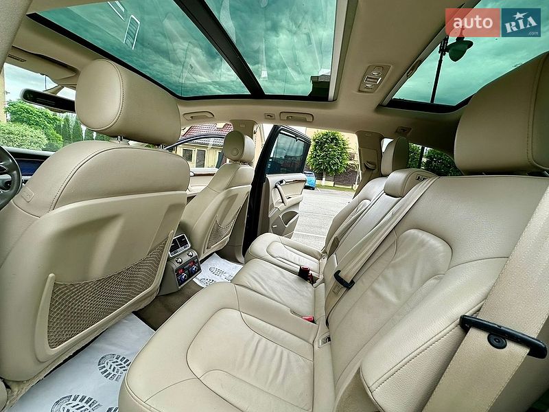 Позашляховик / Кросовер Audi Q7 2013 в Києві