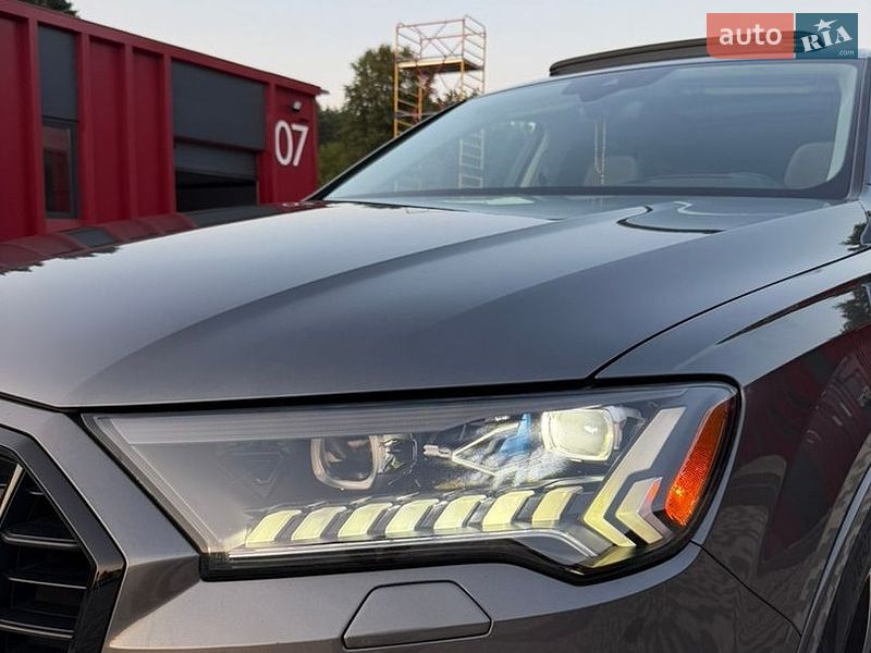 Позашляховик / Кросовер Audi Q7 2021 в Львові