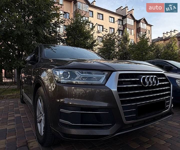 Позашляховик / Кросовер Audi Q7 2017 в Києві