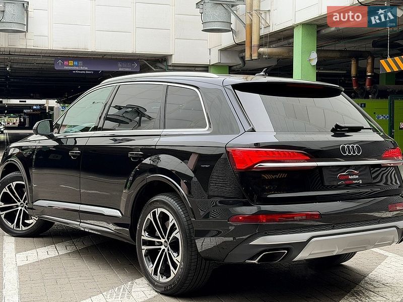 Позашляховик / Кросовер Audi Q7 2025 в Києві