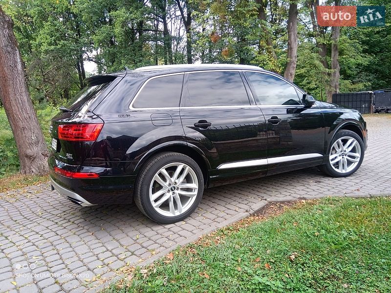 Позашляховик / Кросовер Audi Q7 2016 в Жовкві