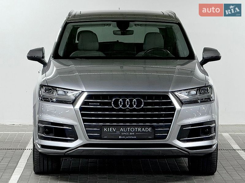 Позашляховик / Кросовер Audi Q7 2016 в Києві