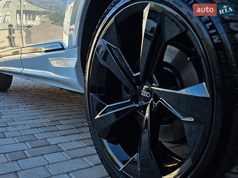Позашляховик / Кросовер Audi Q7 2020 в Нововолинську