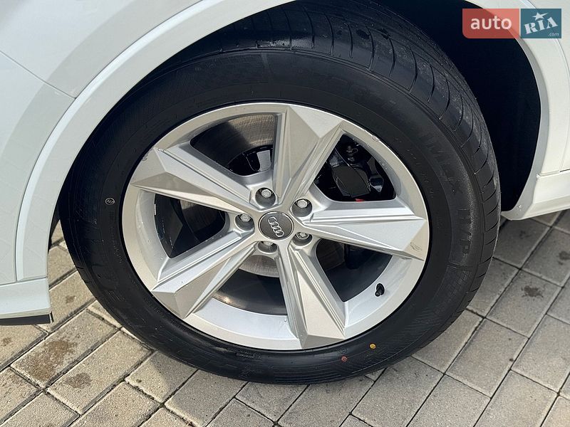 Внедорожник / Кроссовер Audi Q7 2020 в Мукачево