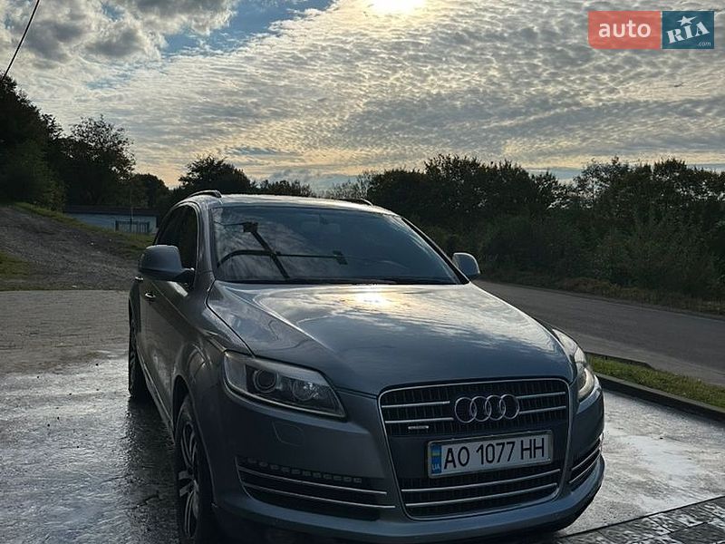 Внедорожник / Кроссовер Audi Q7 2007 в Тячеве