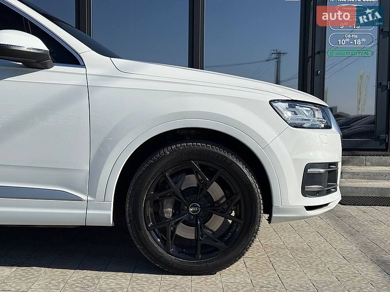 Внедорожник / Кроссовер Audi Q7 2019 в Львове