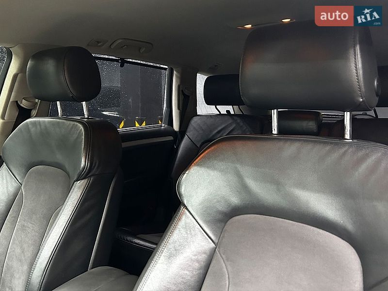 Внедорожник / Кроссовер Audi Q7 2010 в Черновцах