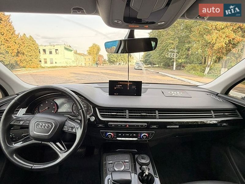 Позашляховик / Кросовер Audi Q7 2017 в Бахмачі