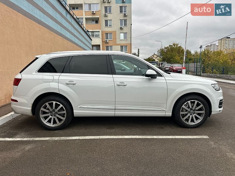 Внедорожник / Кроссовер Audi Q7 2018 в Киеве