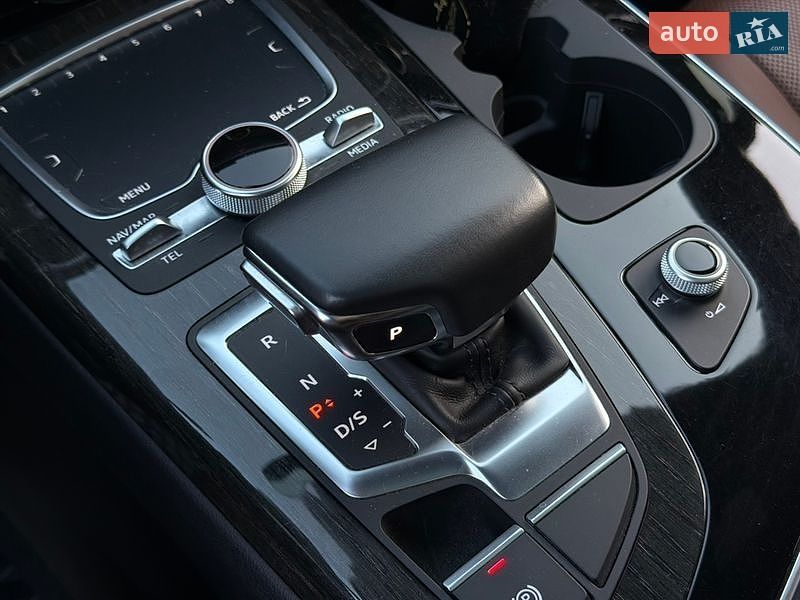 Внедорожник / Кроссовер Audi Q7 2017 в Виннице