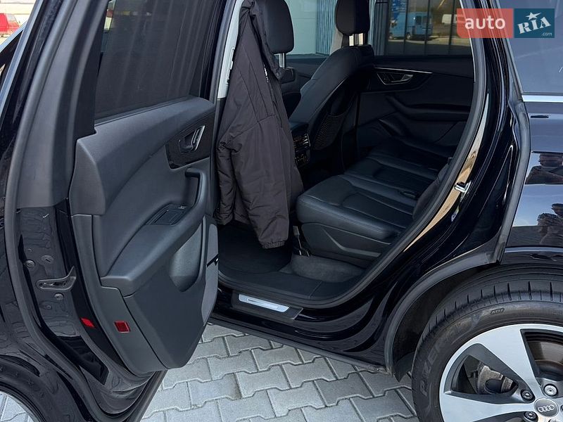 Внедорожник / Кроссовер Audi Q7 2020 в Ужгороде
