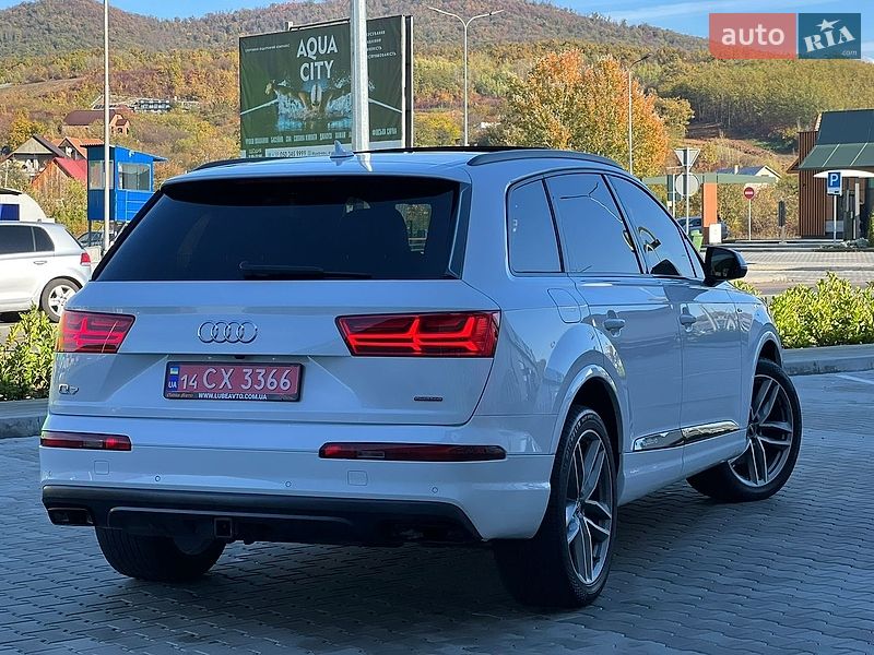 Позашляховик / Кросовер Audi Q7 2019 в Мукачевому