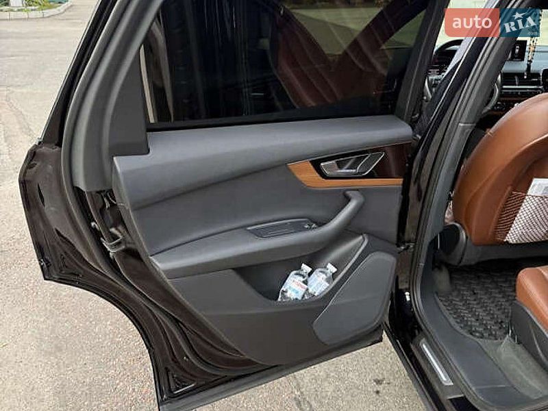 Внедорожник / Кроссовер Audi Q7 2017 в Львове