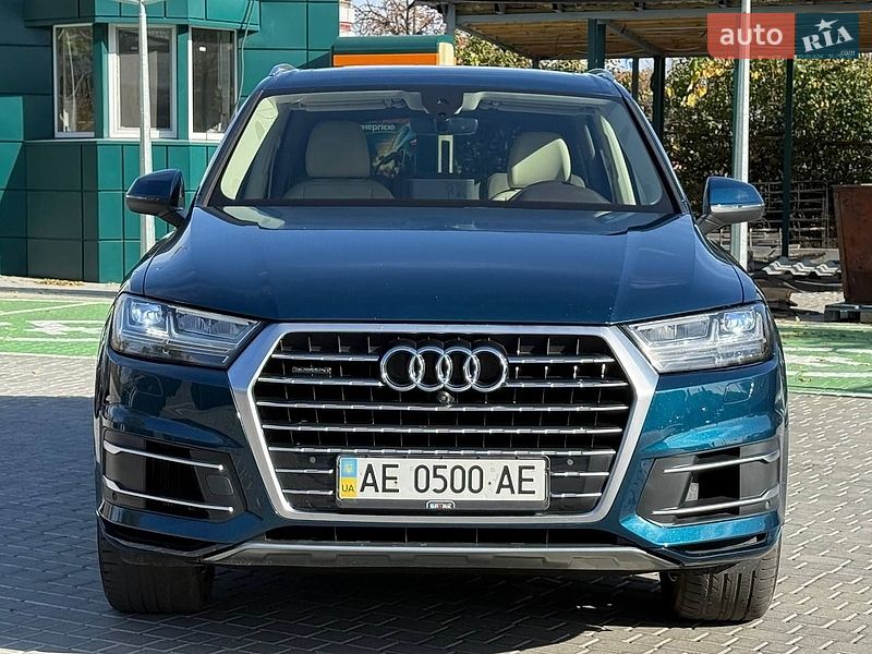 Позашляховик / Кросовер Audi Q7 2019 в Дніпрі