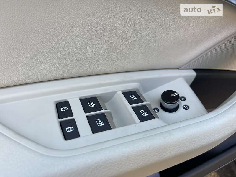 Позашляховик / Кросовер Audi Q8 e-tron 2023 в Хмельницькому