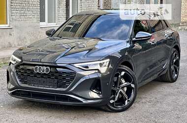 Позашляховик / Кросовер Audi Q8 e-tron 2023 в Києві