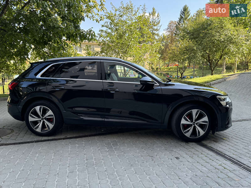 Внедорожник / Кроссовер Audi Q8 e-tron 2023 в Тернополе
