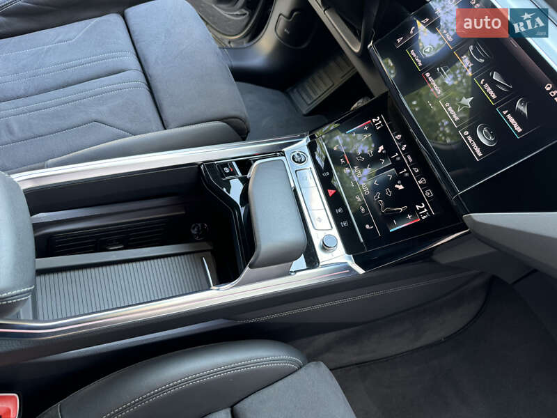 Внедорожник / Кроссовер Audi Q8 e-tron 2023 в Тернополе
