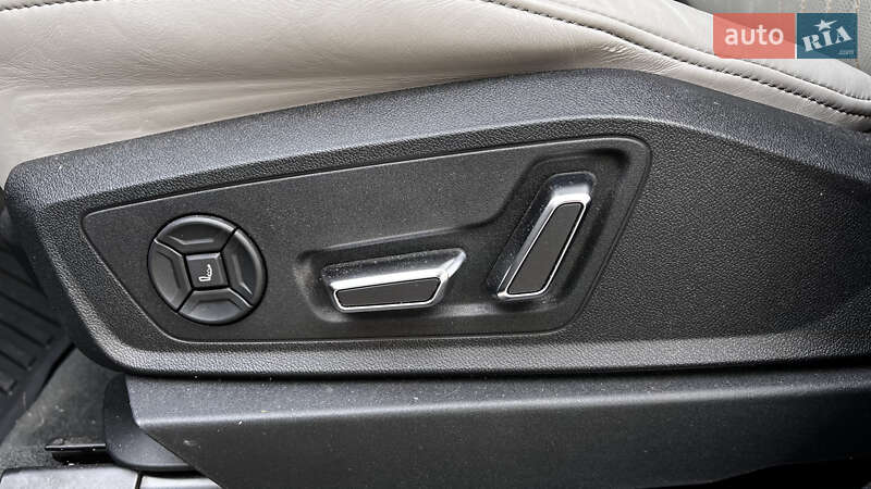 Внедорожник / Кроссовер Audi Q8 e-tron 2023 в Киеве