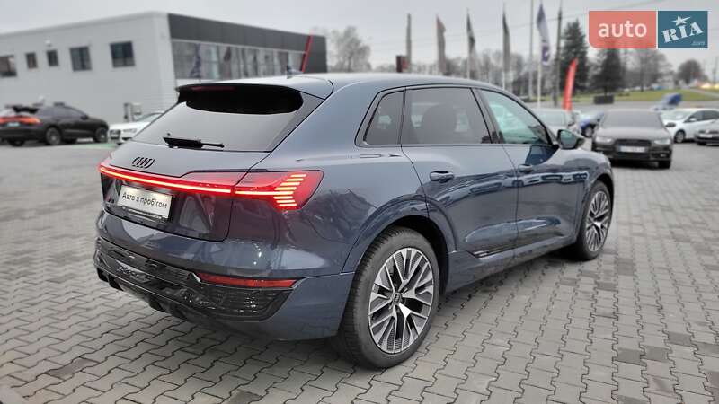 Позашляховик / Кросовер Audi Q8 e-tron 2023 в Хмельницькому