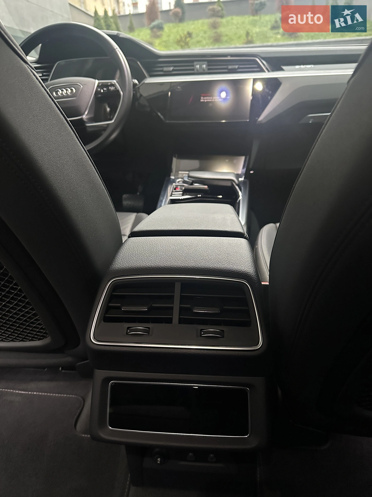 2023 Audi Q8 - мініатюра 18
