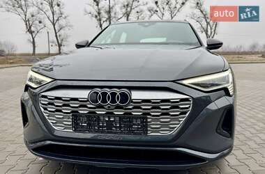 Позашляховик / Кросовер Audi Q8 e-tron 2023 в Києві