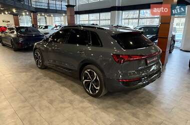 Внедорожник / Кроссовер Audi Q8 e-tron 2023 в 