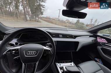 Внедорожник / Кроссовер Audi Q8 e-tron 2023 в 
