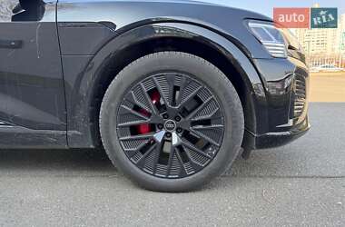 Внедорожник / Кроссовер Audi Q8 e-tron 2023 в 