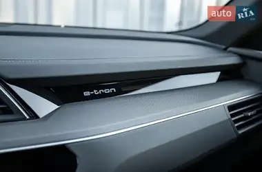 Audi Q8 e-tron 2023